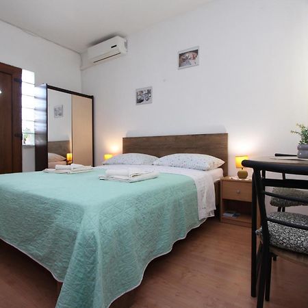 Apartments Antolovic Ρόβινι Εξωτερικό φωτογραφία