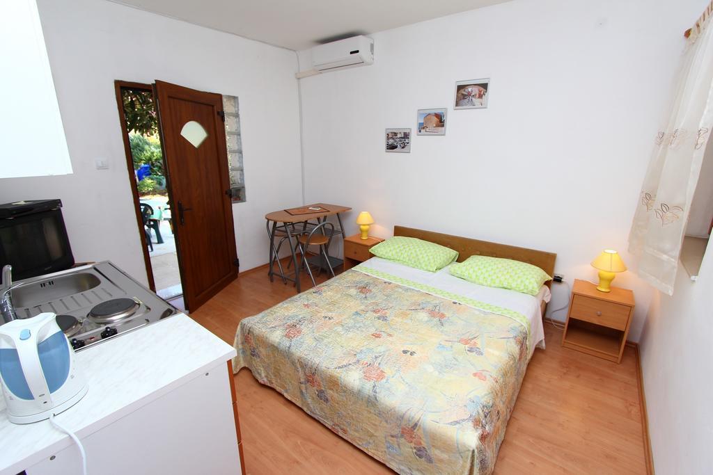 Apartments Antolovic Ρόβινι Δωμάτιο φωτογραφία